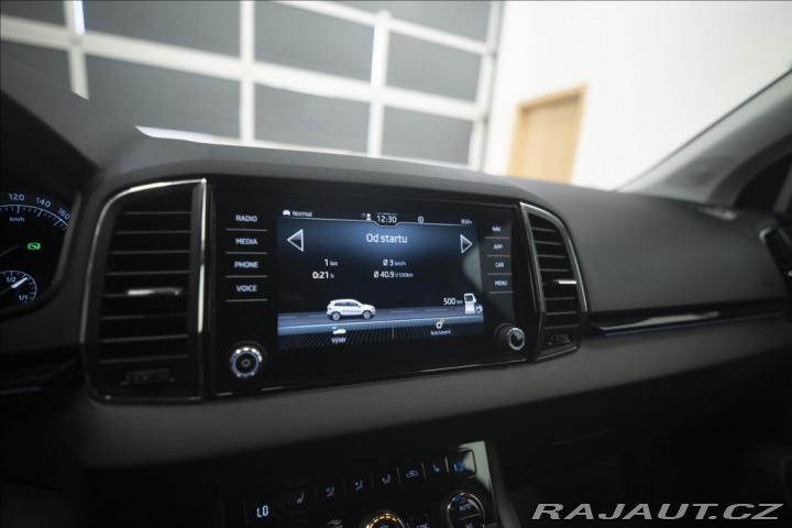 Škoda Karoq 2,0 TDI DSG KEYLESS VÝHŘE 2022