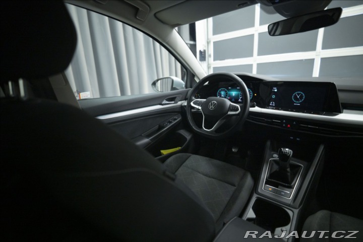 Volkswagen Golf 1,5 TSI KEYLESS KAMERA VÝ 2023