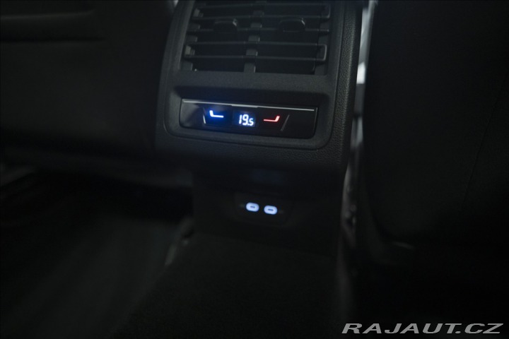 Volkswagen Golf 1,5 TSI KEYLESS KAMERA VÝ 2023