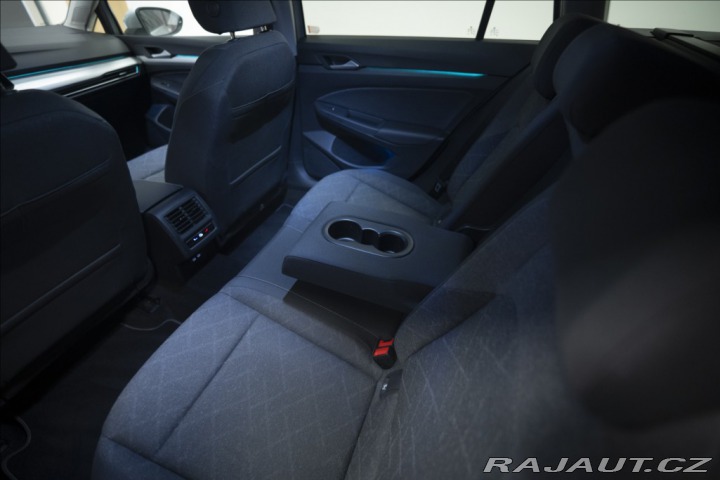 Volkswagen Golf 1,5 TSI KEYLESS KAMERA VÝ 2023