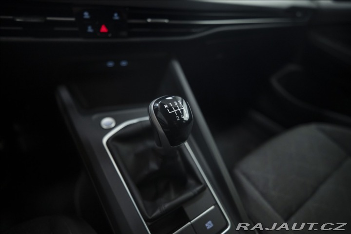 Volkswagen Golf 1,5 TSI KEYLESS KAMERA VÝ 2023