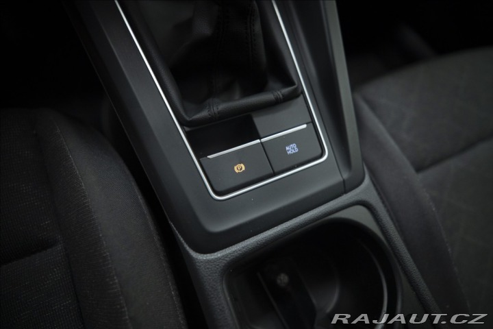 Volkswagen Golf 1,5 TSI KEYLESS KAMERA VÝ 2023