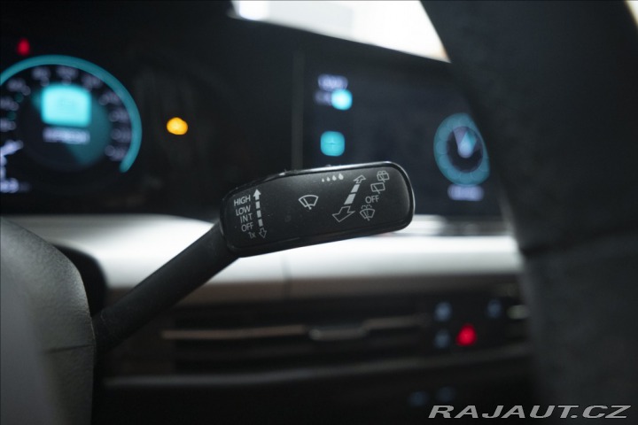Volkswagen Golf 1,5 TSI KEYLESS KAMERA VÝ 2023