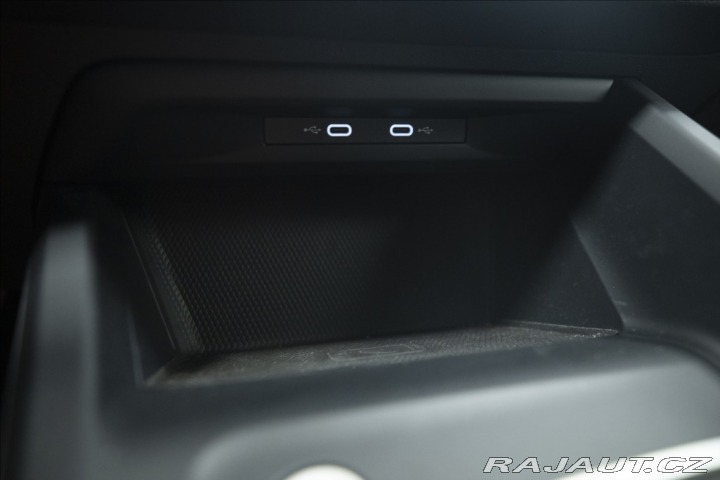 Volkswagen Golf 1,5 TSI KEYLESS KAMERA VÝ 2023