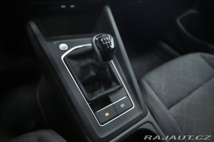 Volkswagen Golf 1,5 TSI KEYLESS KAMERA VÝ 2023