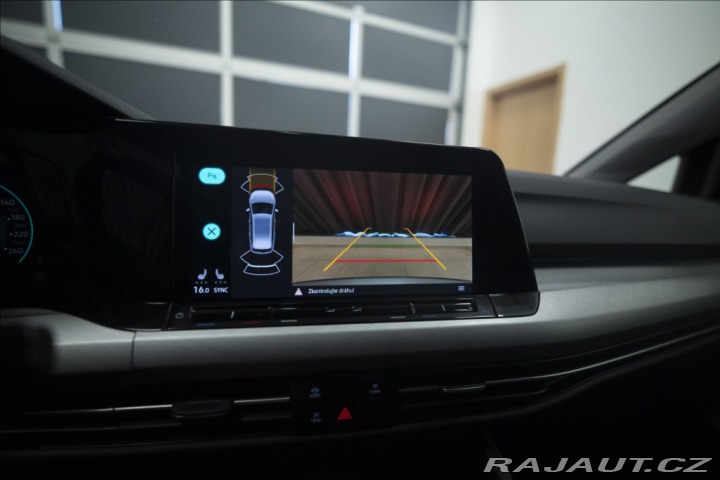 Volkswagen Golf 1,5 TSI KEYLESS KAMERA VÝ 2023