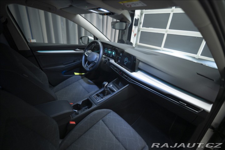 Volkswagen Golf 1,5 TSI KEYLESS KAMERA VÝ 2023