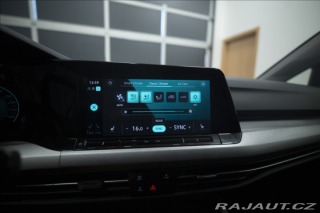 Volkswagen Golf 1,5 TSI KEYLESS KAMERA VÝ 2023