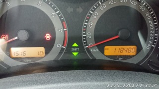 Toyota Auris 1,6 Valvematic, rok 201 2011