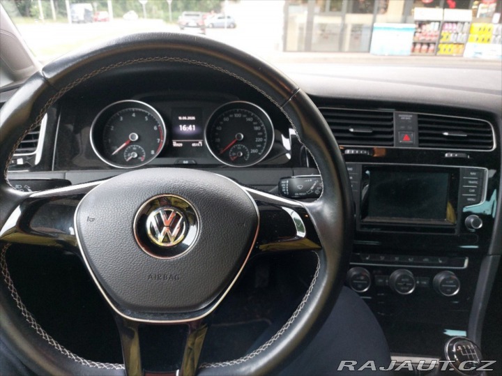 Volkswagen Golf 1,4   TSI 103 kW, 97.000 1800