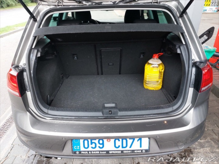 Volkswagen Golf 1,4   TSI 103 kW, 97.000 1800