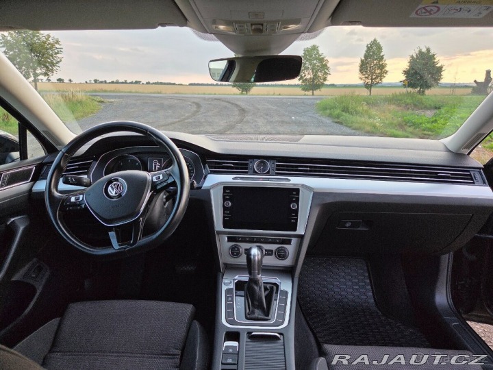Volkswagen Passat 2,0 TDi, DSG, panorama, 1800