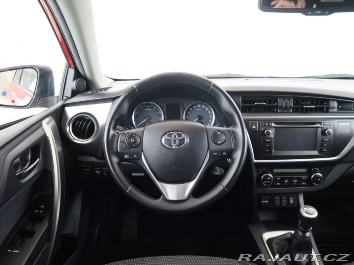 Toyota Auris 1.6,97KW,Valvematic,CZ,1M 2013