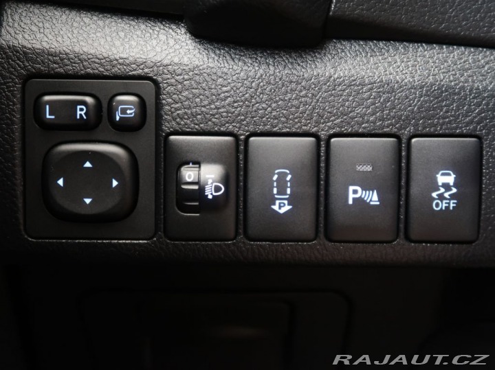 Toyota Auris 1.6,97KW,Valvematic,CZ,1M 2013