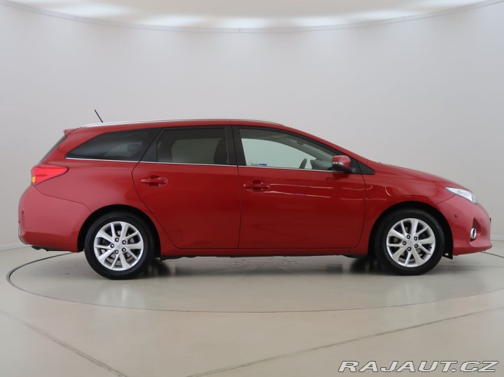 Toyota Auris 1.6,97KW,Valvematic,CZ,1M 2013