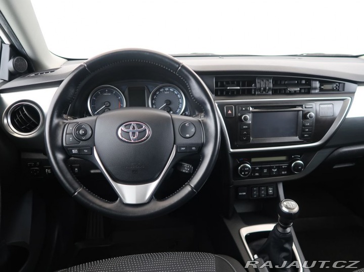 Toyota Auris 1.6,97kW,CZ,1Maj,Comfort, 2013