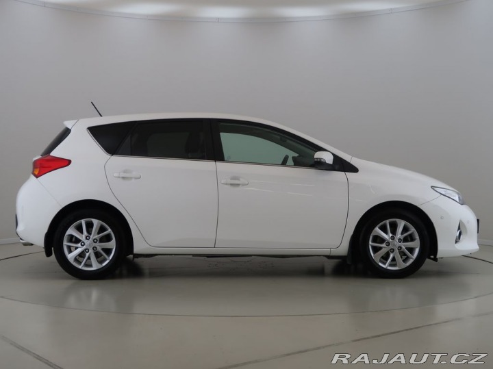Toyota Auris 1.6,97kW,CZ,1Maj,Comfort, 2013