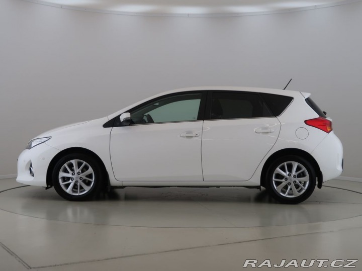 Toyota Auris 1.6,97kW,CZ,1Maj,Comfort, 2013