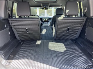 Land Rover Defender 3,0 110 X-Dynamic SE D250 2026
