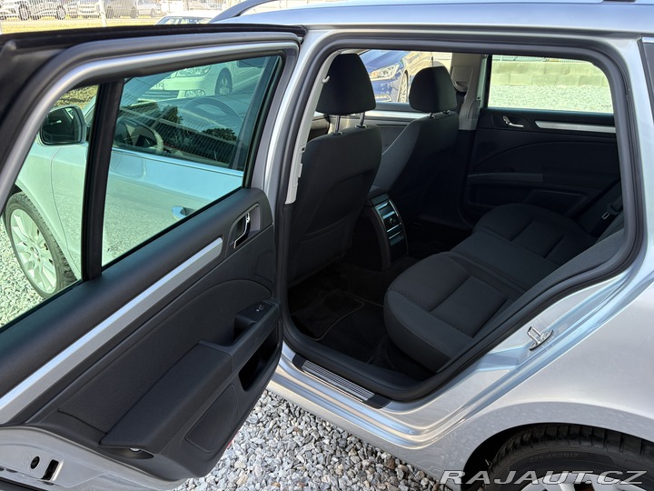 Škoda Superb 2.0TDi Combi DSG 2014
