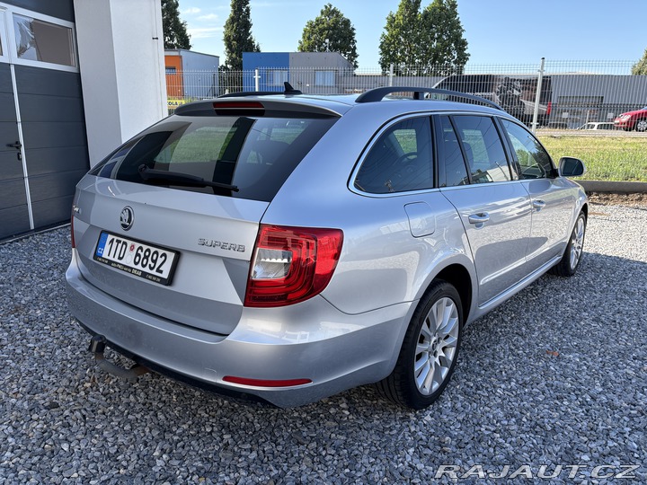 Škoda Superb 2.0TDi Combi DSG 2014