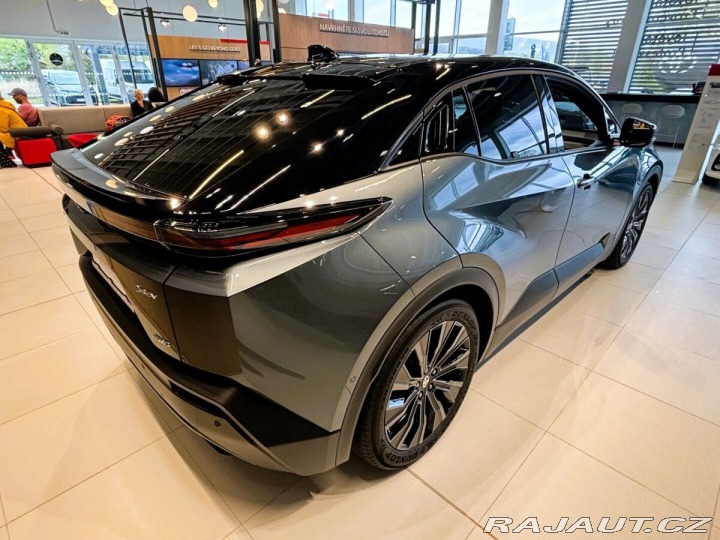 Toyota C-HR 4X4 Executive 343k 1800