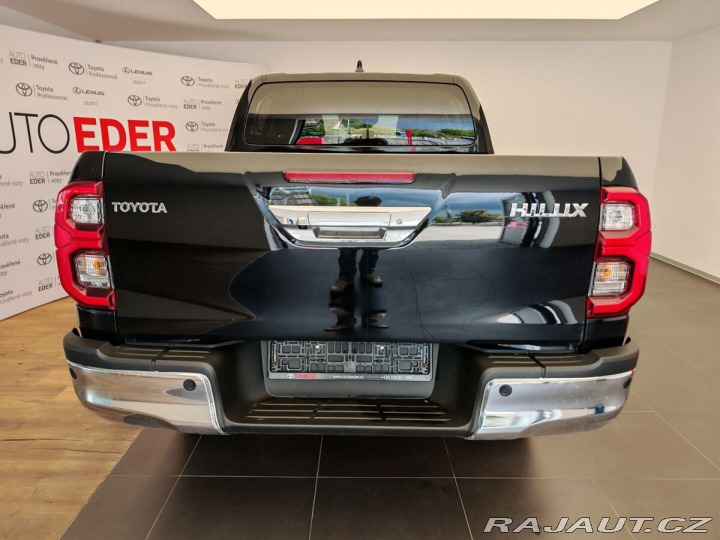 Toyota Hilux 2.8D ( 204k ) Executive 1800