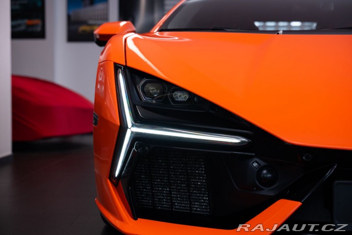 Lamborghini Revuelto NOVITEC Výfuk/Arancio Apo 2024