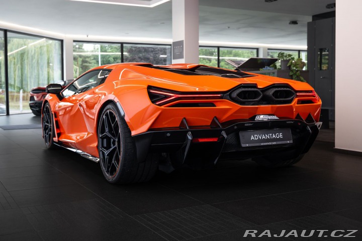 Lamborghini Revuelto NOVITEC Výfuk/Arancio Apo 2024