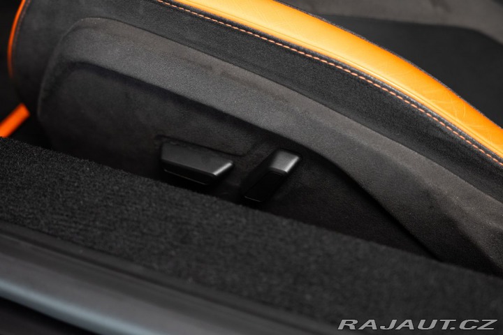 Lamborghini Revuelto NOVITEC Výfuk/Arancio Apo 2024