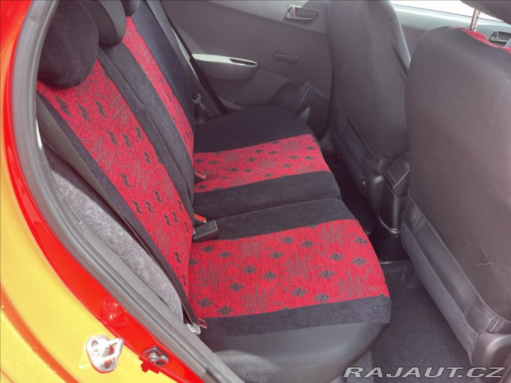 Hyundai i10 1,0 i 49kw ESP CZauto 1ma 2018