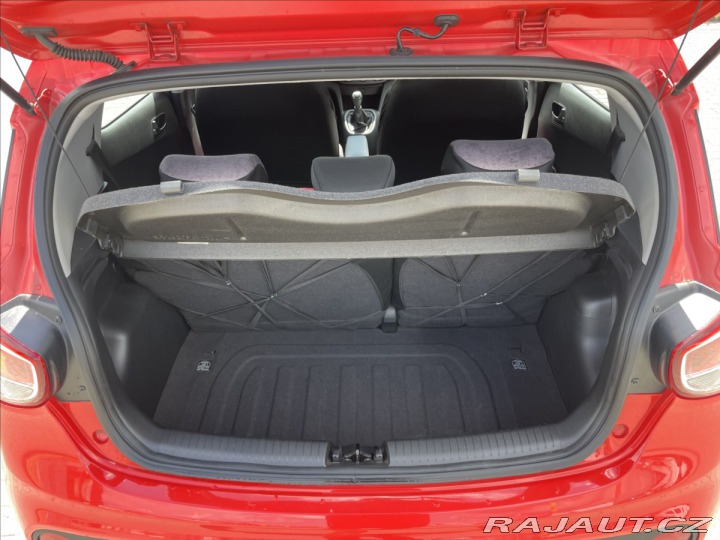 Hyundai i10 1,0 i 49kw ESP CZauto 1ma 2018