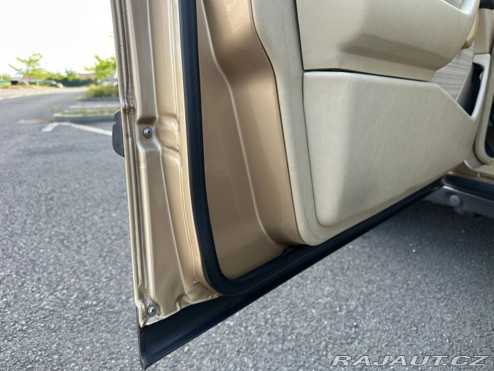 Mercedes-Benz 124 230E 97kw 1986