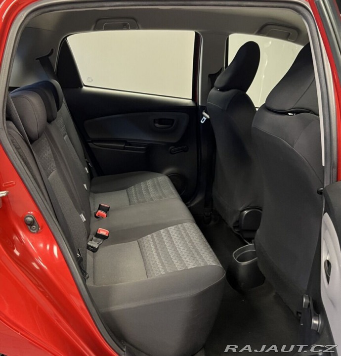 Toyota Yaris VVT-i Active 2016