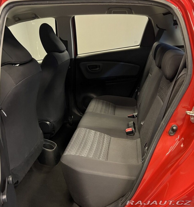 Toyota Yaris VVT-i Active 2016