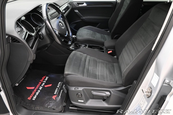 Volkswagen Touran 2,0 TDI 110kW DSG Záruka 2016
