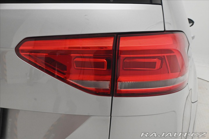 Volkswagen Touran 2,0 TDI 110kW DSG Záruka 2016