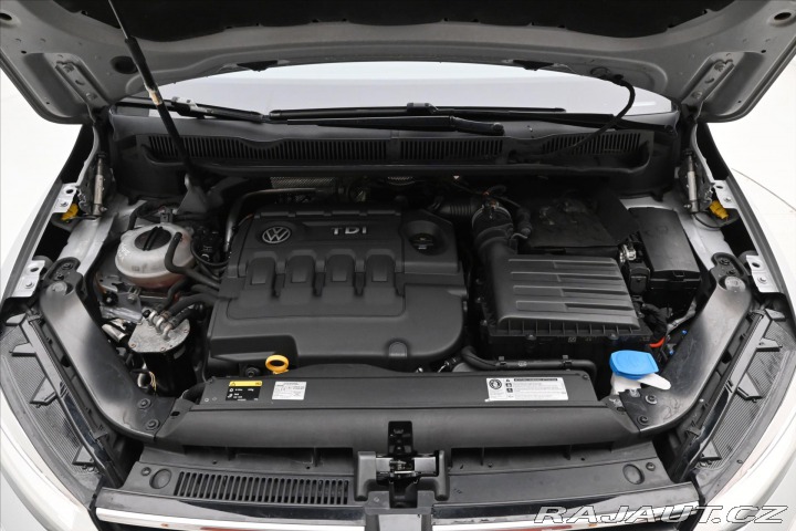 Volkswagen Touran 2,0 TDI 110kW DSG Záruka 2016
