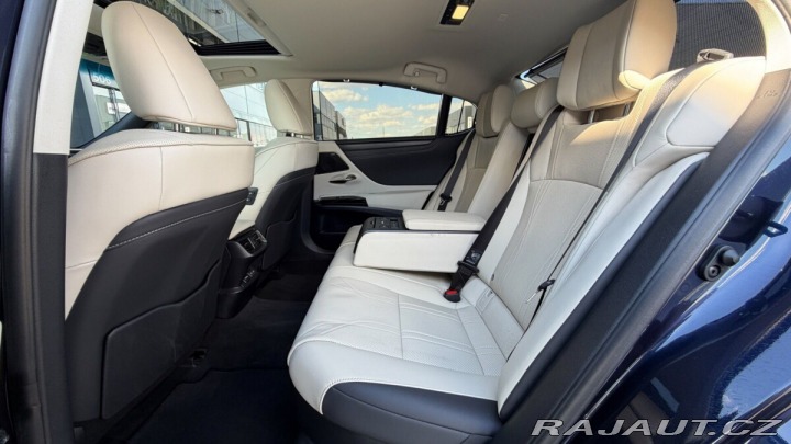 Lexus Ostatní modely ES 300h 300H 2,5 HEV LUXURY 2024
