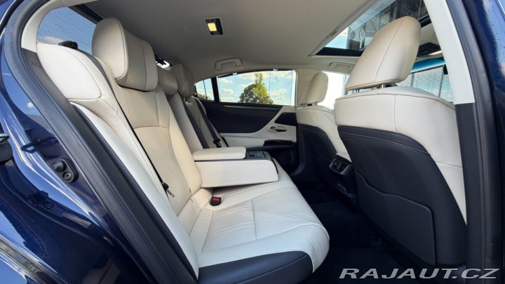 Lexus Ostatní modely ES 300h 300H 2,5 HEV LUXURY 2024
