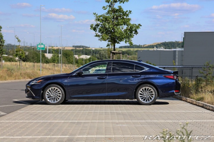Lexus Ostatní modely ES 300h 300H 2,5 HEV LUXURY 2024
