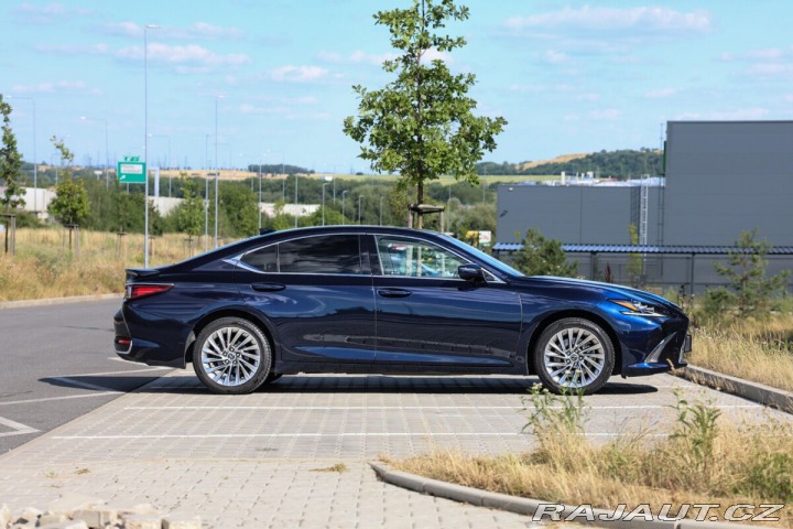 Lexus Ostatní modely ES 300h 300H 2,5 HEV LUXURY 2024