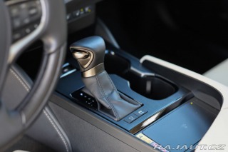 Lexus Ostatní modely ES 300h 300H 2,5 HEV LUXURY 2024