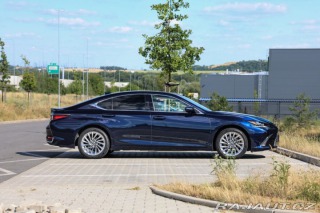 Lexus Ostatní modely ES 300h 300H 2,5 HEV LUXURY 2024