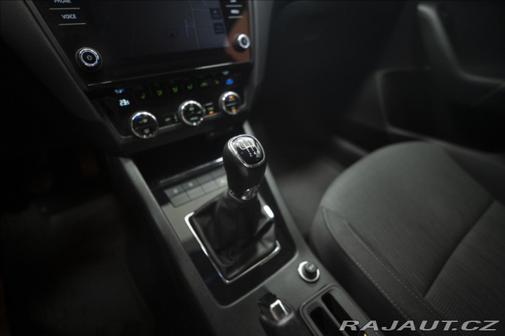 Škoda Octavia 2,0 TDI NAVI KEYLESS VÝHŘ 2017