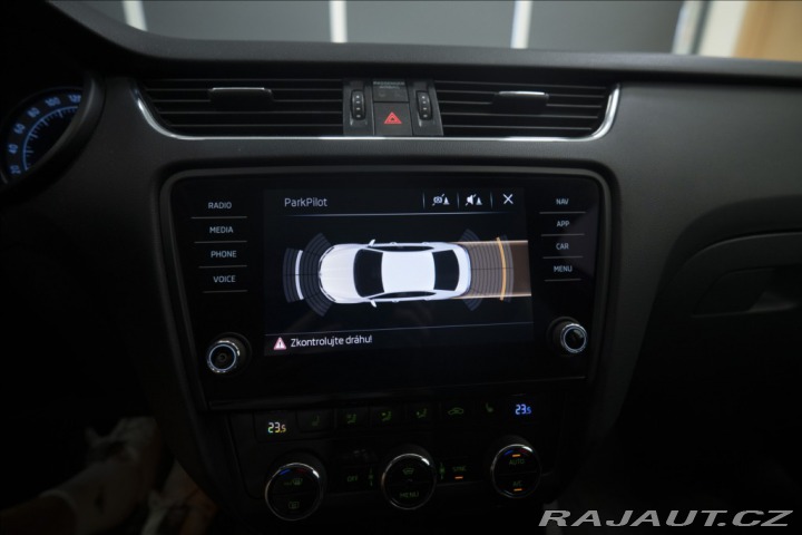 Škoda Octavia 2,0 TDI NAVI KEYLESS VÝHŘ 2017