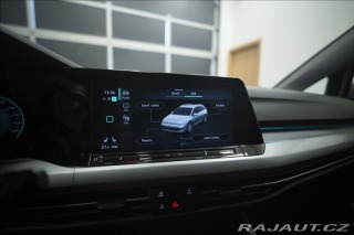 Volkswagen Golf 1,5 eTSI DSG KAMERA VÝHŘE 2023