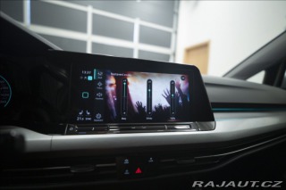 Volkswagen Golf 1,5 eTSI DSG KAMERA VÝHŘE 2023