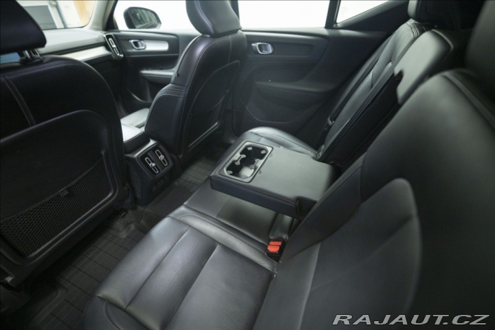 Volvo XC40 2,0 T5 AWD NAVI KAMERA TA 2018