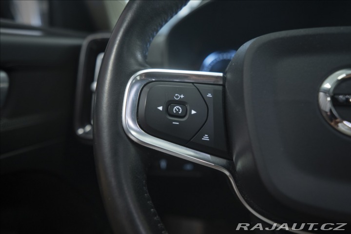 Volvo XC40 2,0 T5 AWD NAVI KAMERA TA 2018